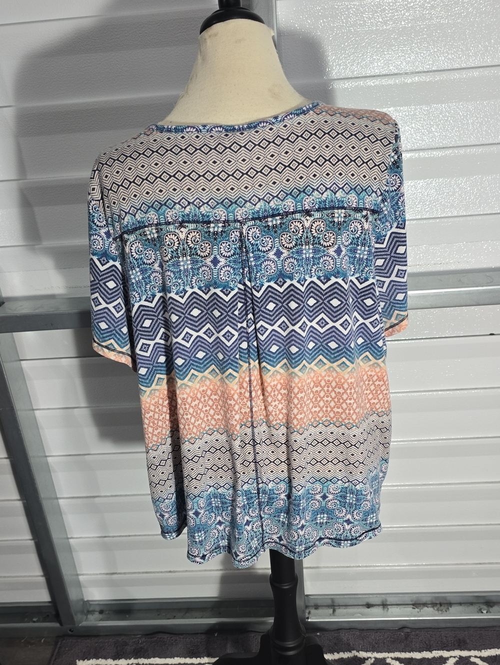 St. John's Bay Blue and Peach Multicolor Crisscross V-Neck Short Sleeve Top 2X - Picture 5 of 12